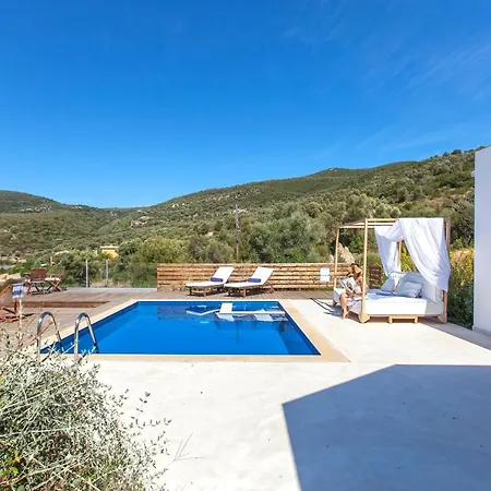 Villa Alma Lefkada- Sea Front *